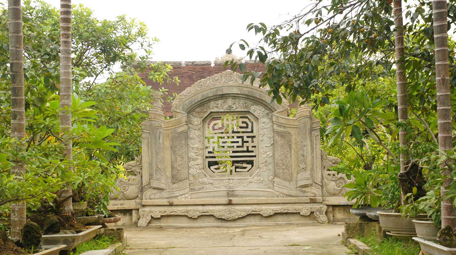 http://www.diendan.org/sang-tac/vy-da-cho-vuon-tho/binh-phong-ton-that.jpg