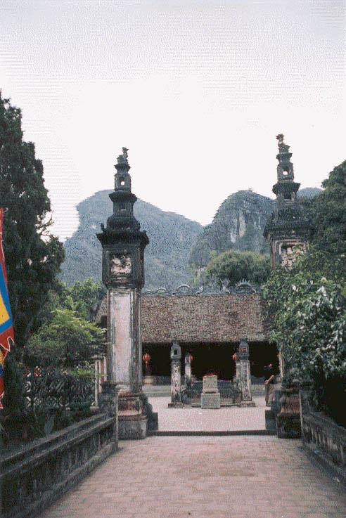 Hoa Lư - Đền thờ vua Đinh Tiên Hoàng  (ảnh PQV)