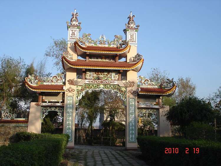 Tam quan chùa Việt — Diễn Đàn Forum